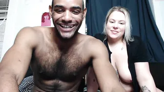 alexjones5500 plump brunette masturbating pussy with her hand