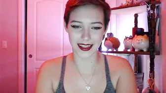 alicen0 hot bitch fucks herself with a phallus