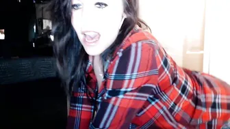 alannarack mature babe fucks her cunt