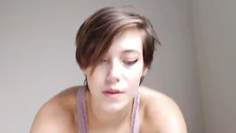 alicen0 naughty bitch massages juicy holes