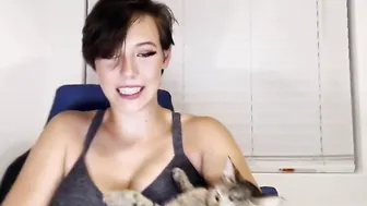 alicen0 hot tick caresses beautiful tits
