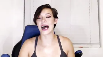 alicen0 hot tick caresses beautiful tits
