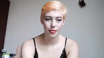 alicen0 Busty chick