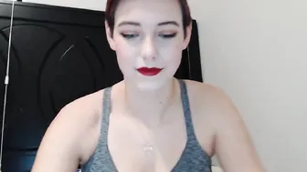 alicen0 with a toy in the pussy