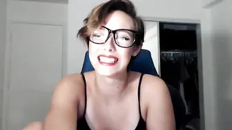 alicen0 hot lady furiously twirling big ass