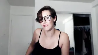 alicen0 hot lady furiously twirling big ass