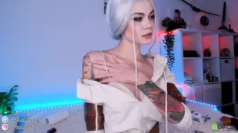 _virtual_lady_ pranks in honor of the new year