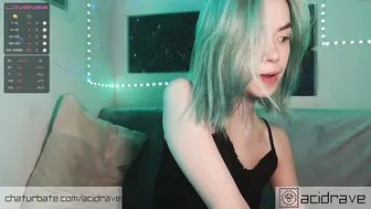 acidrave young slut fucks phallus cunt