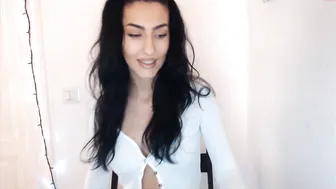 4candychris passionately jerking off her wet cunt