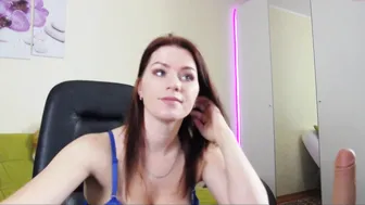 _wildfox_ shows her pussy on the chair