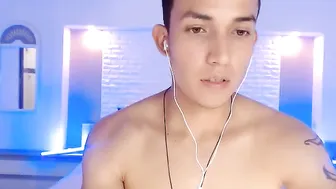 aaronmagnum sexy slut