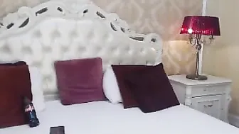 blakkittyxx spicy bitch exposes her charms