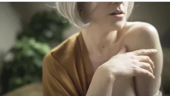 acorn_power blond slut jerking off dick