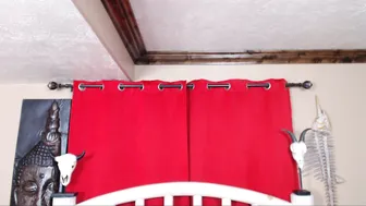 britneybaby slut fucks the cap with his fingers