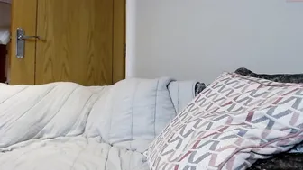 bigboobiebabex gently pushes the toy in her pussy