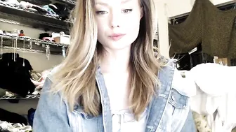 bijoux__blue slut fucks pussy and cums