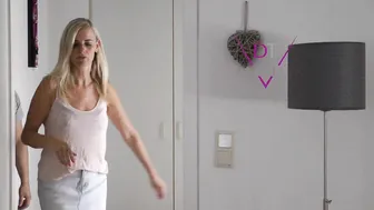 Dirty Tina cute blonde in free chat