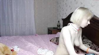 blacklily01 flawless babe happily kneads huge tits