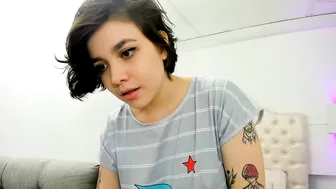 1genesis cute chick jerking her pussy with a phallus