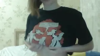 serafi bitch with huge booty caresses hairy cunt