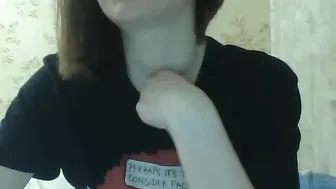 serafi bitch with huge booty caresses hairy cunt