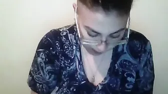 sexeva sweet chick masturbates with sex toys