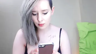 vawnievoulphie obstinate mare fingers jerking her pussy