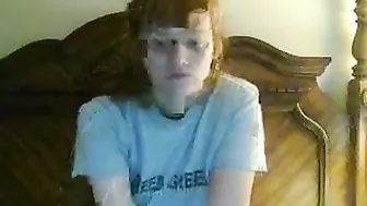 sexy_chebby hot bitch caresses shaved cunt