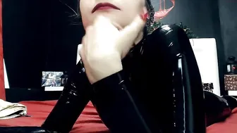 lily_monster cute brunette fucked cunt with phallus