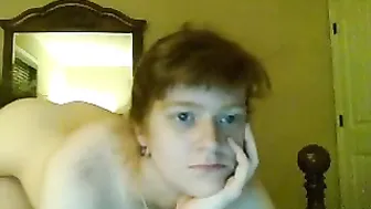 sexy_chebby great bitch wore a mask and fucks with a toy