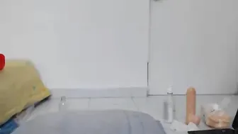 valentynexx greedily fucks herself with a toy