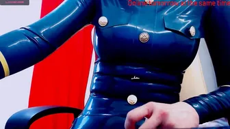 lily_monster excellent body gives pussy