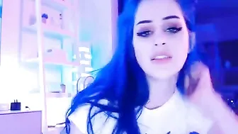 kati3kat sweet chick fucks both holes