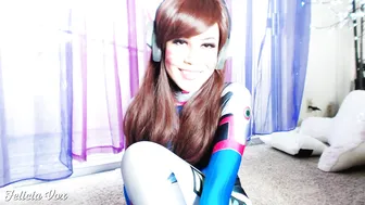 felicia vox dark haired chick masturbates with sex toy