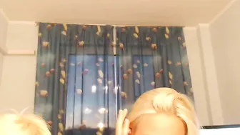 nataliexxxfabio gently pushes the toy in her pussy