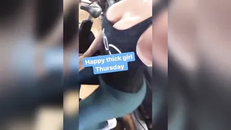 Sandra Latina fat chick fucks cunt with phallus