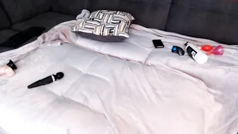 wife_layla charming finger jerking off