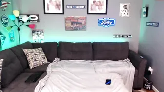 wife_layla charming finger jerking off