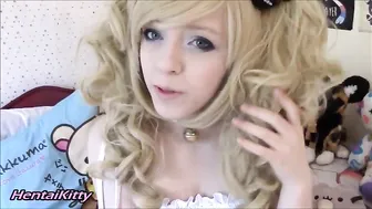 Lewd Lychee beautiful lady gently masturbates pussy