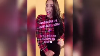 Sandra Latina slut in stockings fucks clit