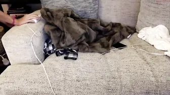 vanessavice19 full skin pulls the cap with a phallus