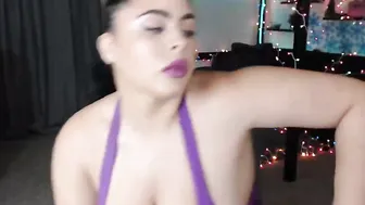 silvermunat plump little devil gently massages pussy