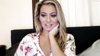 vanessavice19 fucking pussy with cancer