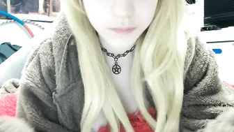 Lana_Rain cute skin spotted the charms and began to dress