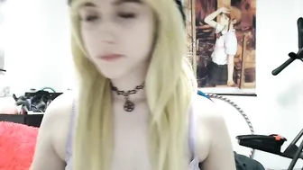 Lana_Rain cute skin spotted the charms and began to dress