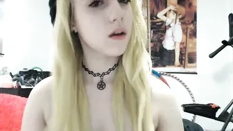 Lana_Rain cute skin spotted the charms and began to dress