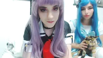 Lana_Rain teasing his gap with her middle finger