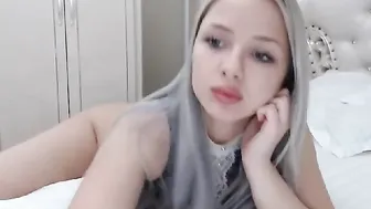 innocentdoll Solid slut gently squeezes pussy