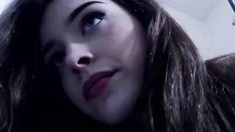 kitty_cashew1 fucks cunt with fingers