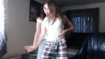 jessyageelly Gorgeous queen caresses pussy